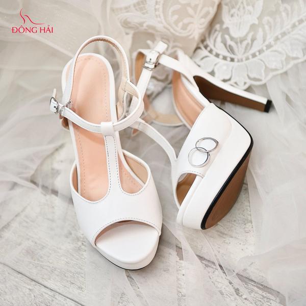 Giày sandal nữ cao gót Đông Hải S9720