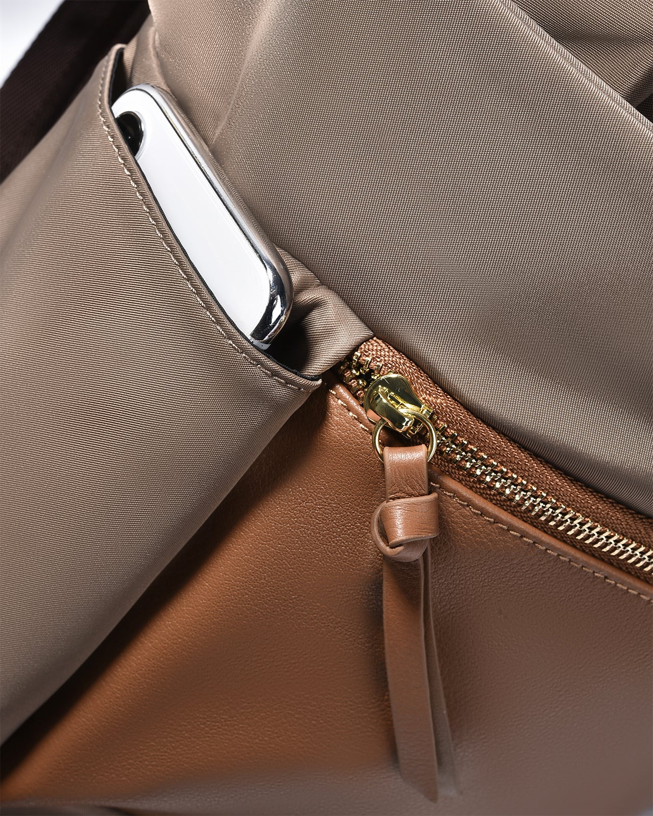 Balo Nữ Zucia The Rain Runner N19-HY19Nâu Color1