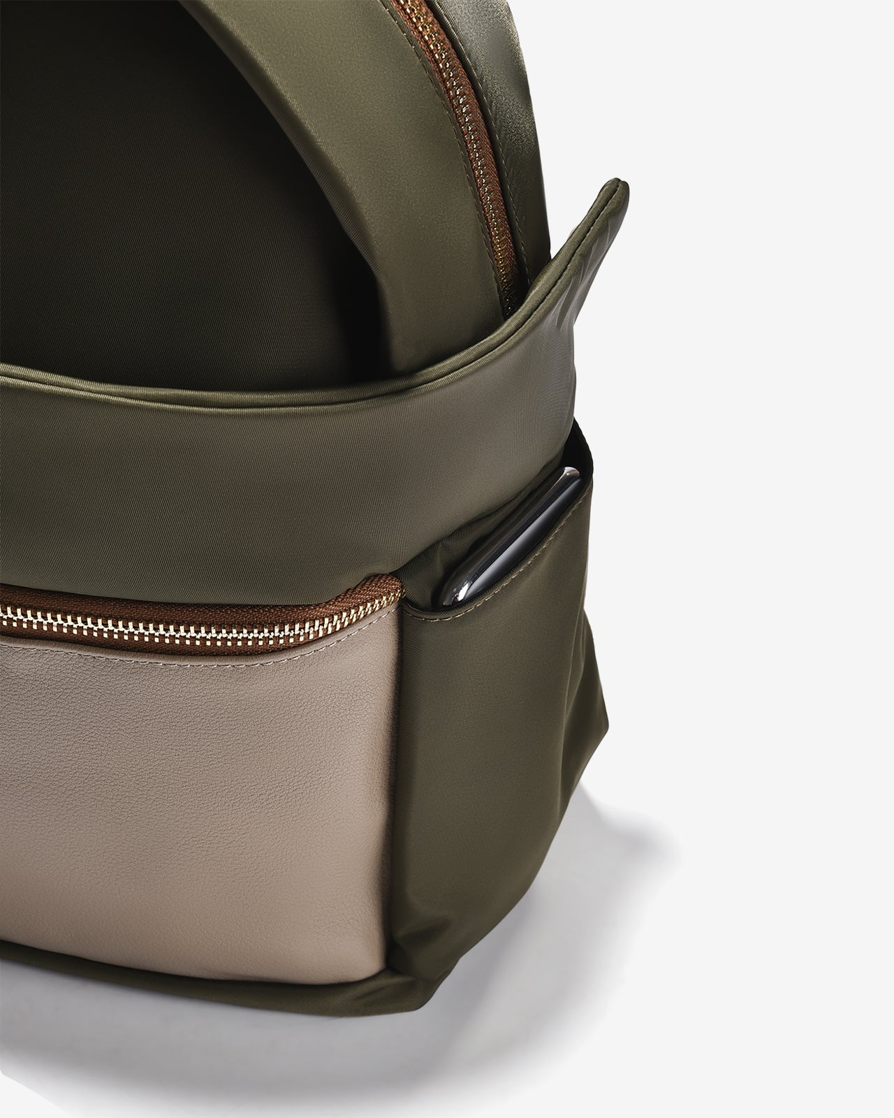 Balo Nữ Zucia The Rain Runner N19-HY19Xanh Lá Color1