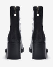 Giày Boot Nữ Zucia Mũi Vuông Chỉ Nổi-GTH86Đen Color1