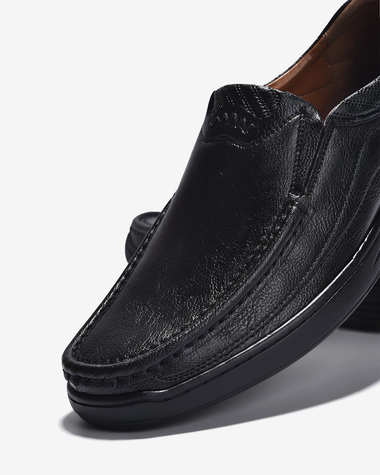 Giày Lười Nam Đông Hải Da Sần Thời Trang-G0064Đen Color1