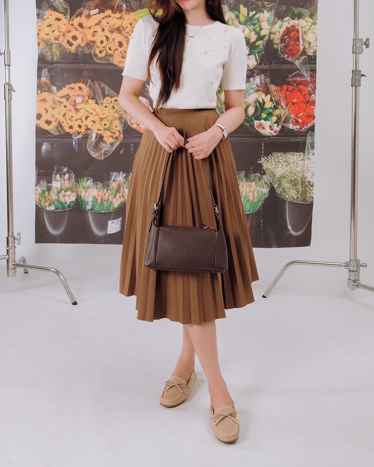 Giày Mọi Zucia Dập Ô Vuông Khóa Nơ-GHLI9Cafe Color1