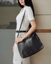 Túi Xách Tay Đeo Vai Zucia The Rain Runner N43-HY43Đen Color1