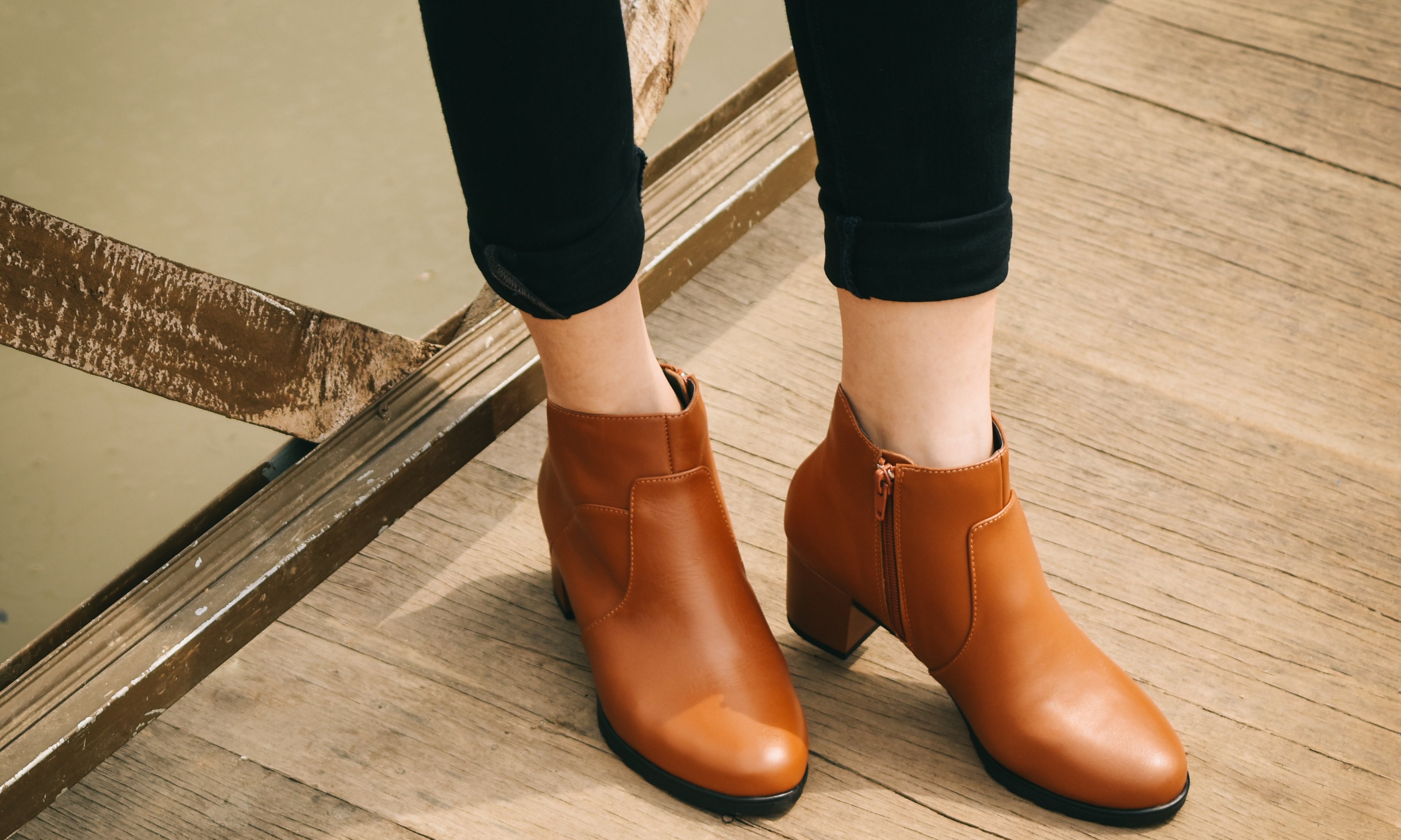 Mặc Đẹp Không Khó Cùng Giày Ankle Boots