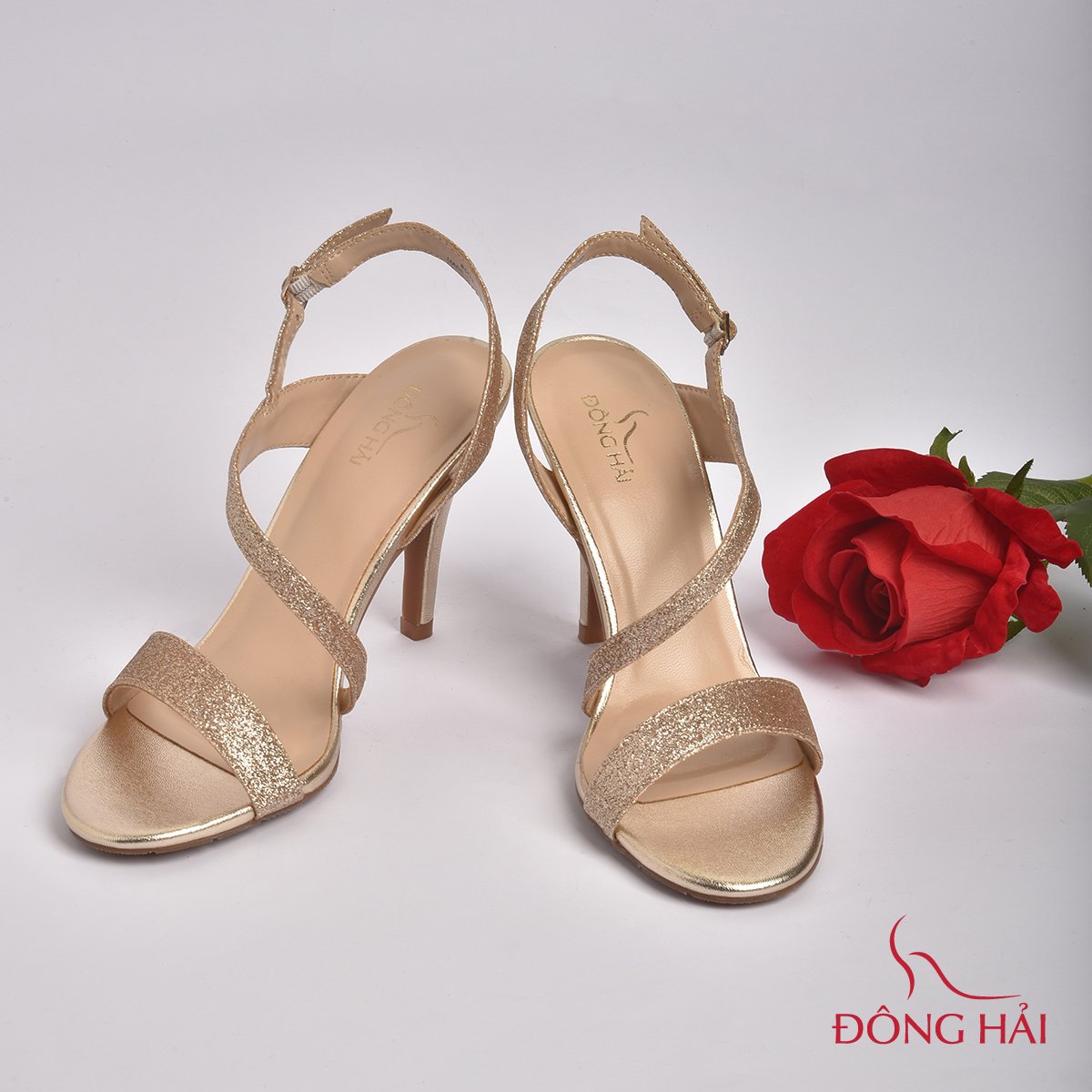 Giày sandal nữ cao gót Đông Hải S85G2V