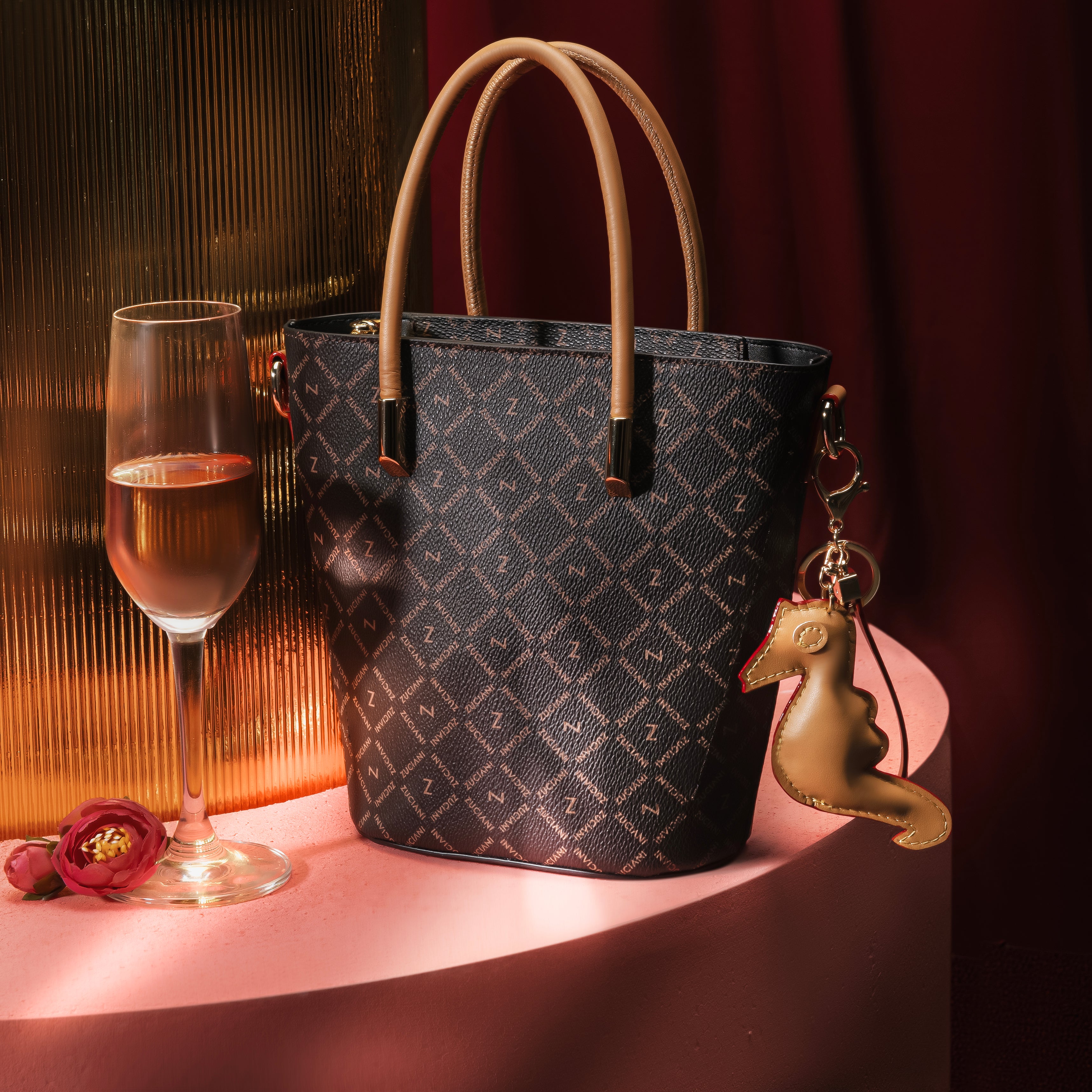 Chất Liệu Monogram Canvas - Đẳng Cấp Từ Sự Kỳ Công