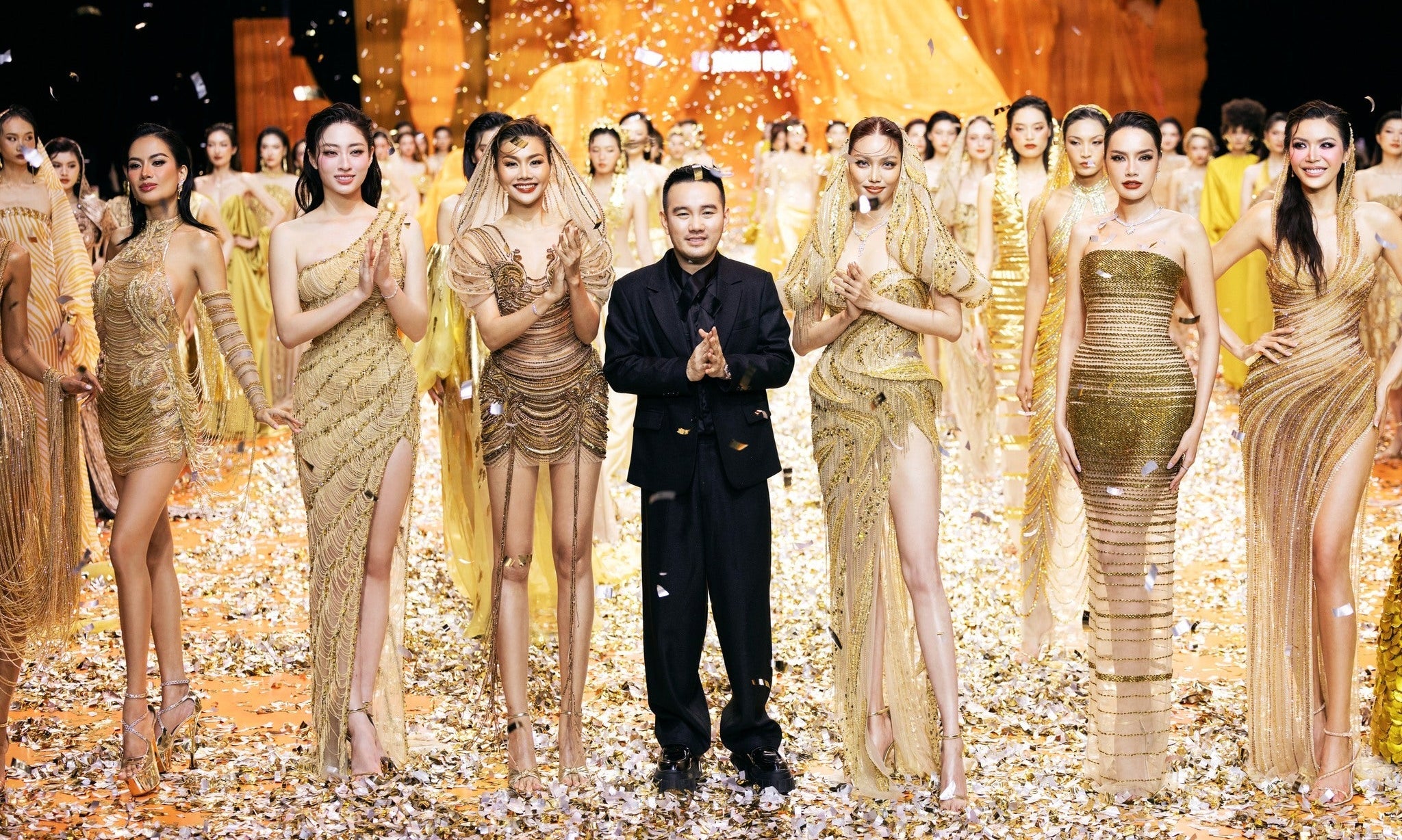 Đông Hải Đồng Hành NTK Lê Thanh Hòa Trong "Golden Heritage"
