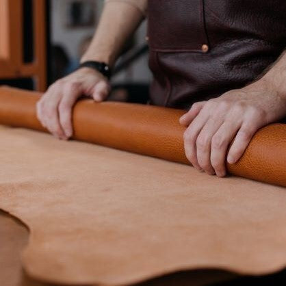 SO SÁNH TÚI XÁCH NỮ DA CAO CẤP VÀ DA TỔNG HỢP - NÊN CHỌN LOẠI NÀO?