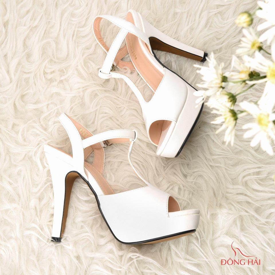 Những Mẫu Giày Sandal Nữ Mà Các Nàng Không Thể Bỏ Lỡ