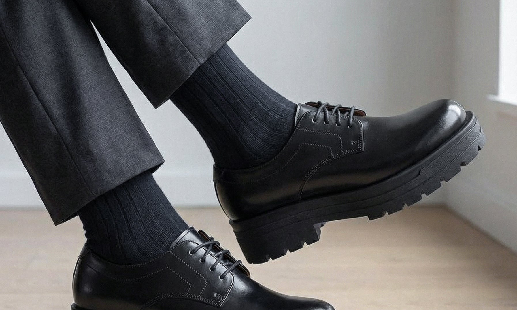 MẸO HỮU ÍCH KHI CHỌN GIÀY NAM ÊM CHÂN TẠI CỬA HÀNG