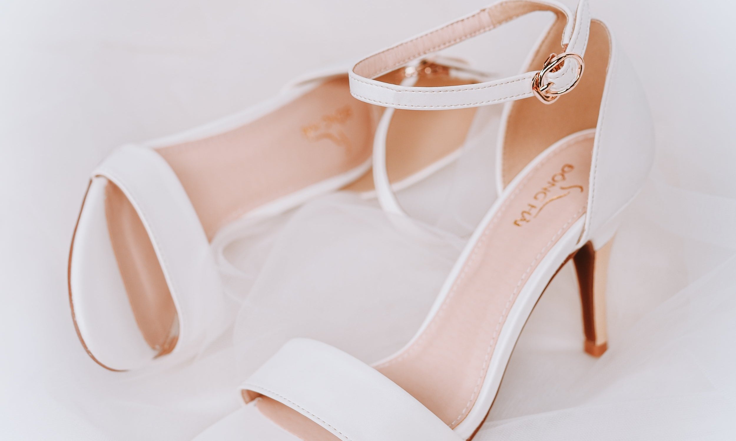 Giày sandal nữ cao gót Đông Hải S7147
