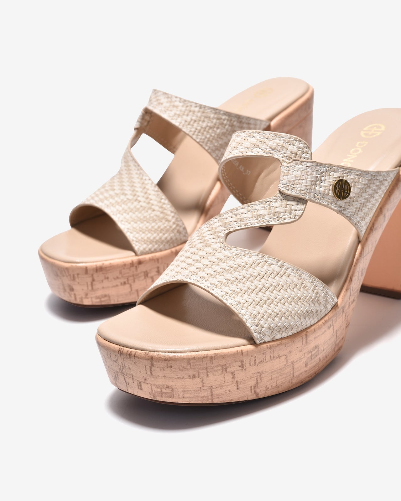 Dép Cao Gót Nữ Đông Hải Đế Vuông Vân Gỗ Quai Xoắn-D32G9Kem Color1