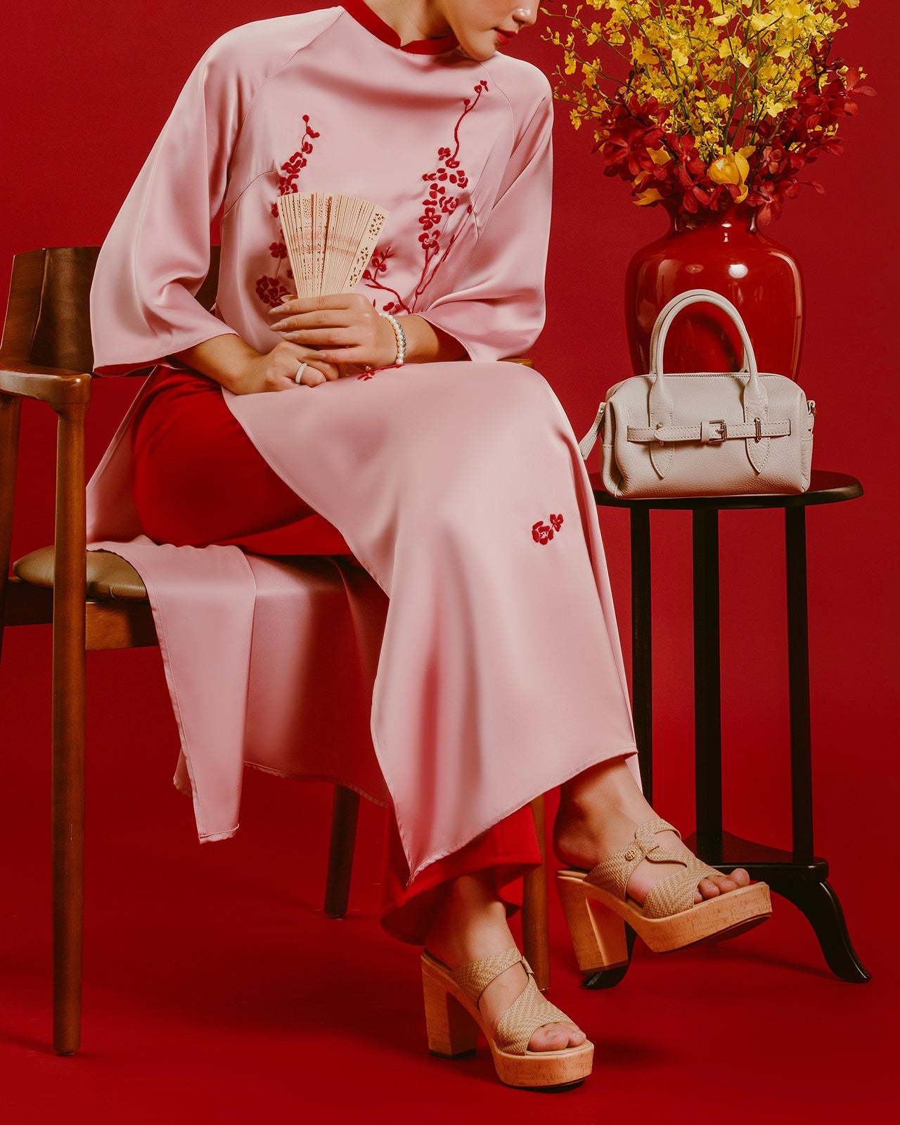 Dép Cao Gót Nữ Đông Hải Đế Vuông Vân Gỗ Quai Xoắn-D32G9Nâu Color1