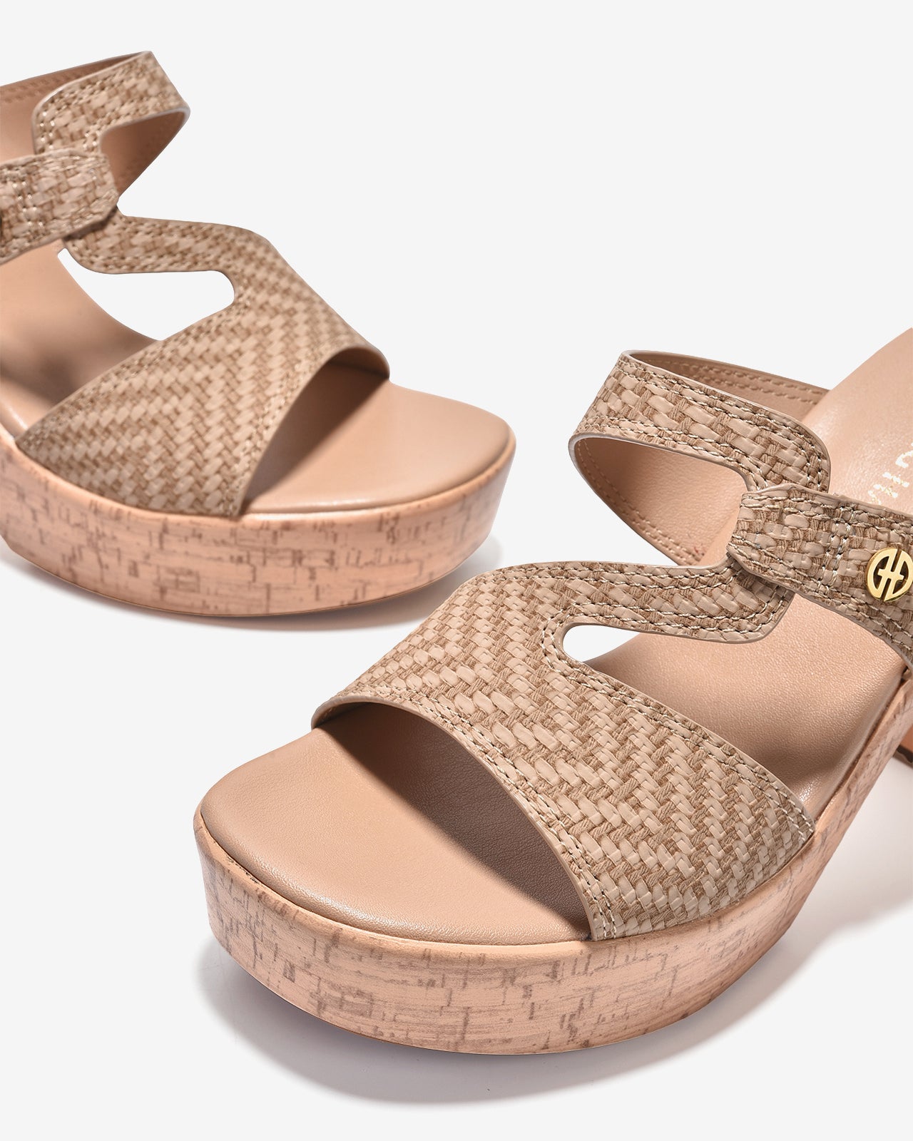 Dép Cao Gót Nữ Đông Hải Đế Vuông Vân Gỗ Quai Xoắn-D32G9-Nâu Color1