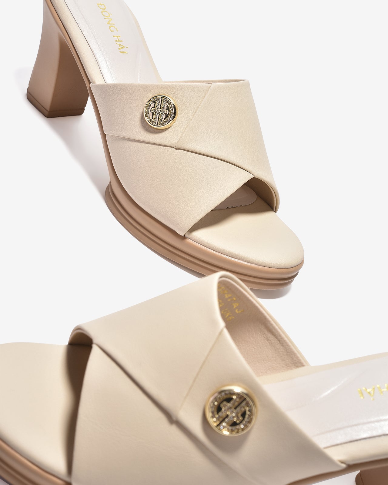 Dép Cao Gót Đông Hải 8cm Quai Bảng To Đính Logo-D5847-Kem Color1