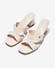 Dép Cao Gót Đông Hải Quai Xoắn Đính Logo-D5851-Kem Bóng Color1