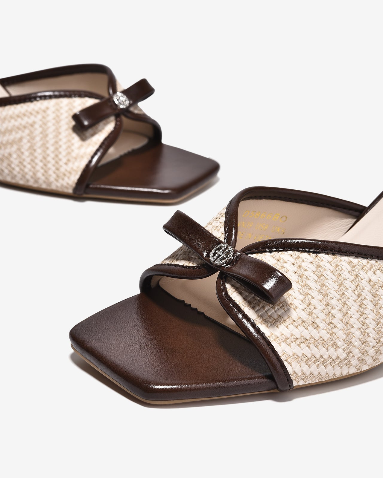 Dép Cao Gót Đông Hải Khóa Nơ Đính Đá-D5866Kem Color1