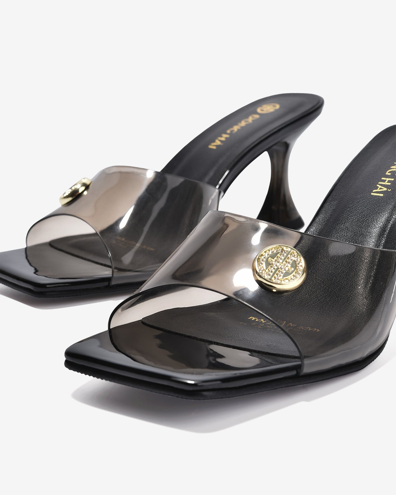 Dép Cao Gót Nữ Đông Hải Quai Bảng To Dập Logo-D5910-Đen Color1