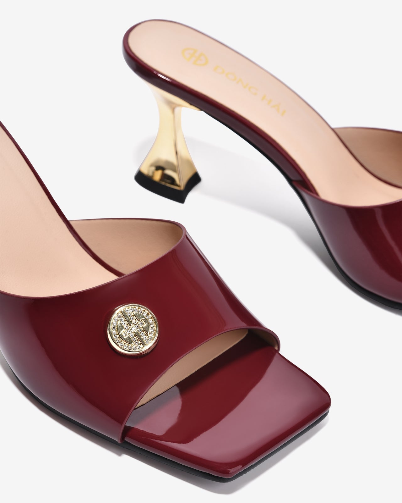 Dép Cao Gót Nữ Đông Hải Quai Bảng Ngang Dập Logo-D5910-Đỏ Color1