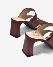 Dép Cao Gót Nữ Đông Hải 8cm Quai Chéo Đính Đá-D5922Nâu Color1