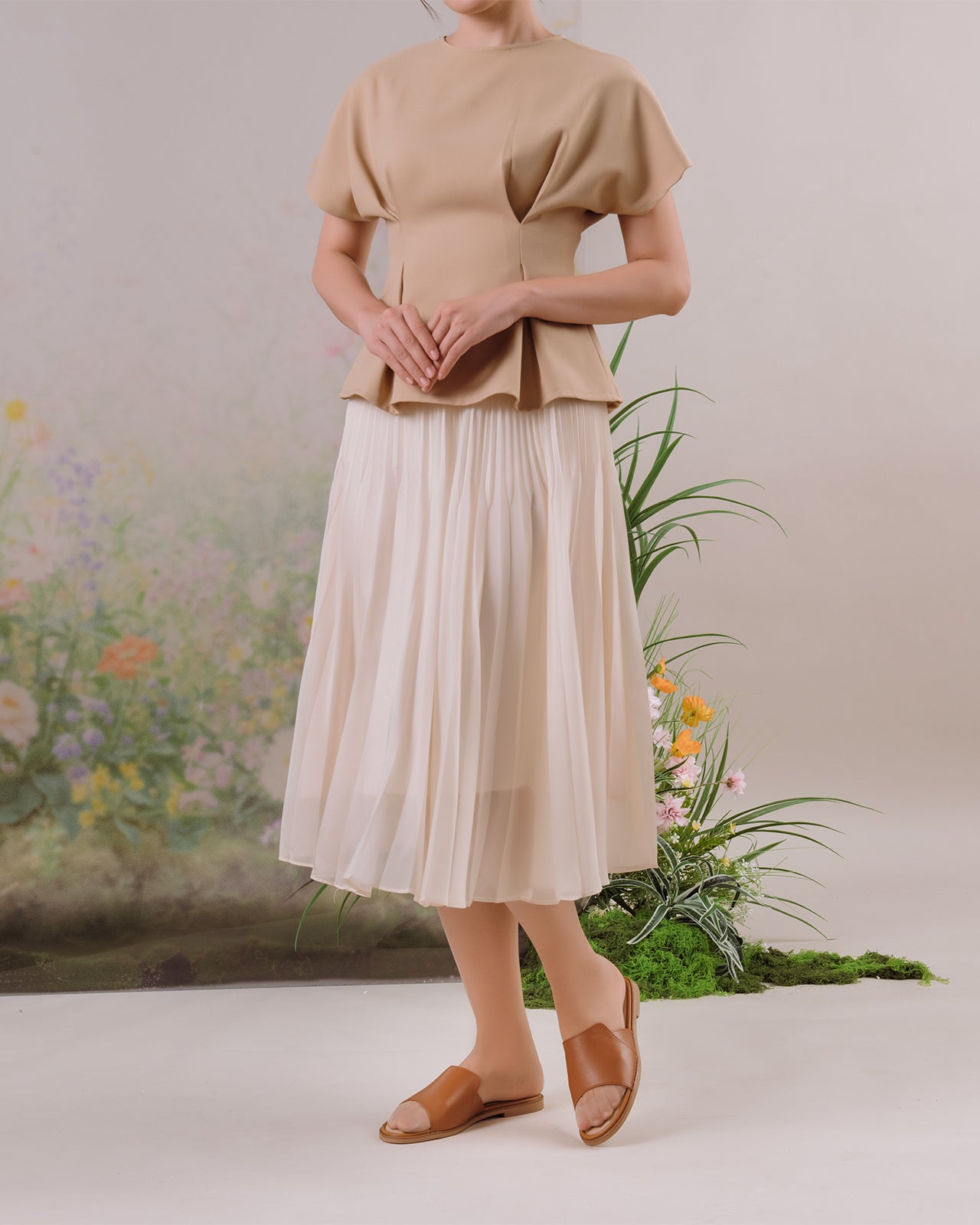 Dép Nữ Đông Hải Quai Bảng To Cách Điệu-D32I3Bò Color1