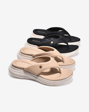 Dép Kẹp Nữ Zucia Quai Trơn Đính Logo Kim Loại-DHLL5Đen Color1