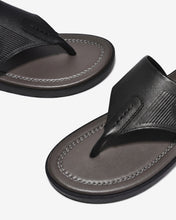 Dép Kẹp Đông Hải Êm Chân Quai Bảng To Dập Logo-D3119Đen Color1