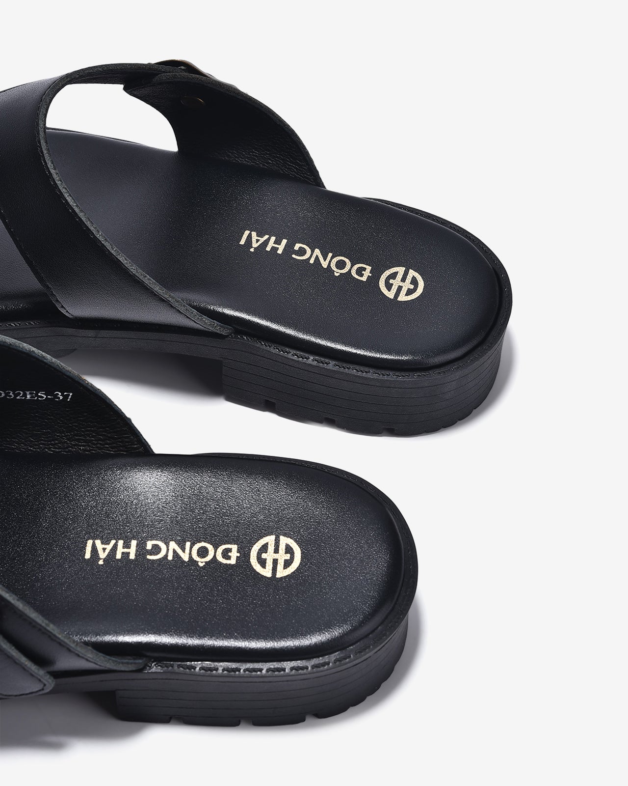 Dép Kẹp Nữ Đông Hải Quai T-Strap Khóa Vuông-D32E5Đen Color1
