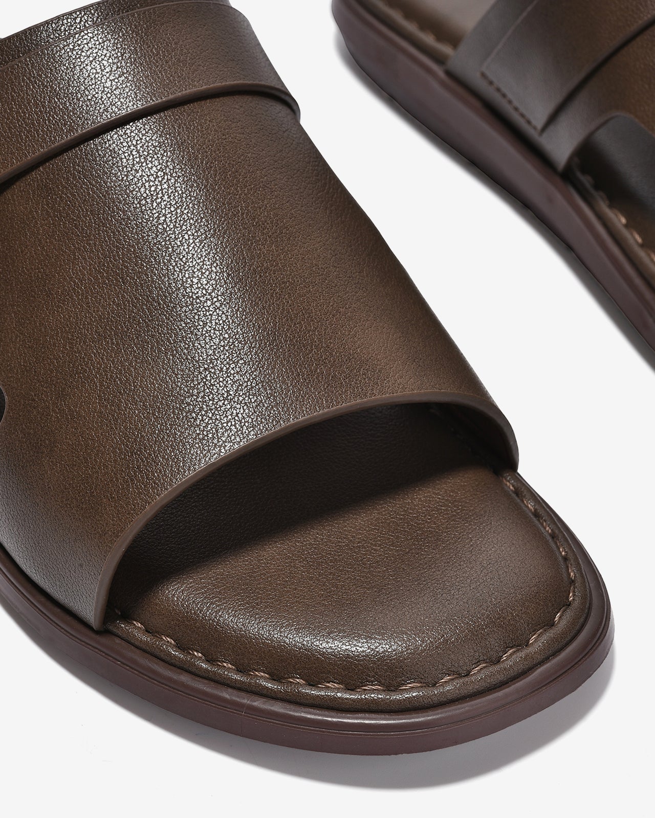 Dép Nam Đông Hải Quai Khóa-D1826-Nâu Color1