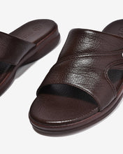 Dép Quai Ngang Nam Đông Hải Da Mềm Bảng To-D3233-Nâu Color1