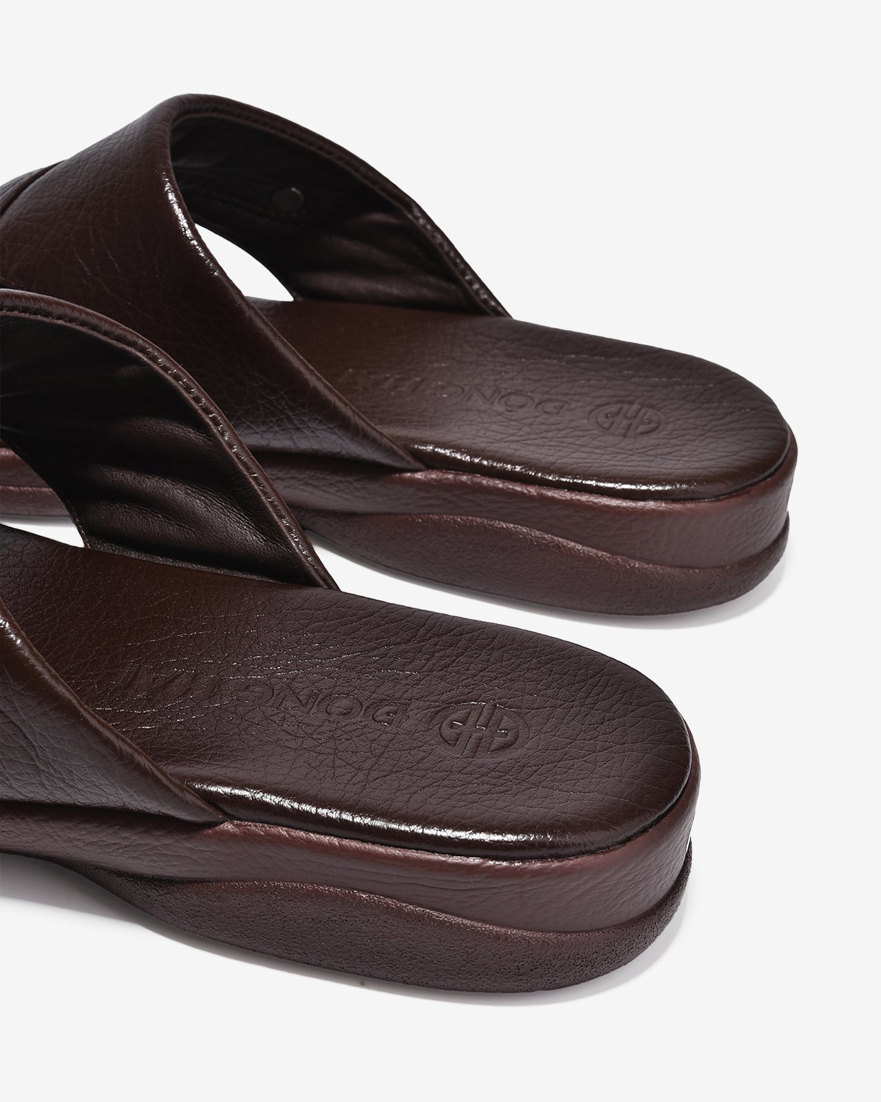 Dép Quai Ngang Nam Đông Hải Da Mềm Bảng To-D3233-Nâu Color1