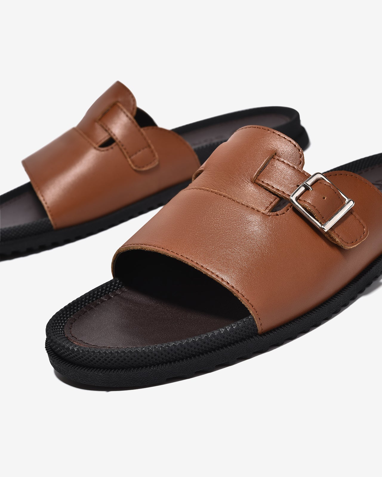 Dép Nam Đông Hải Quai Ngang Khóa Cài-D3235Bò Color1
