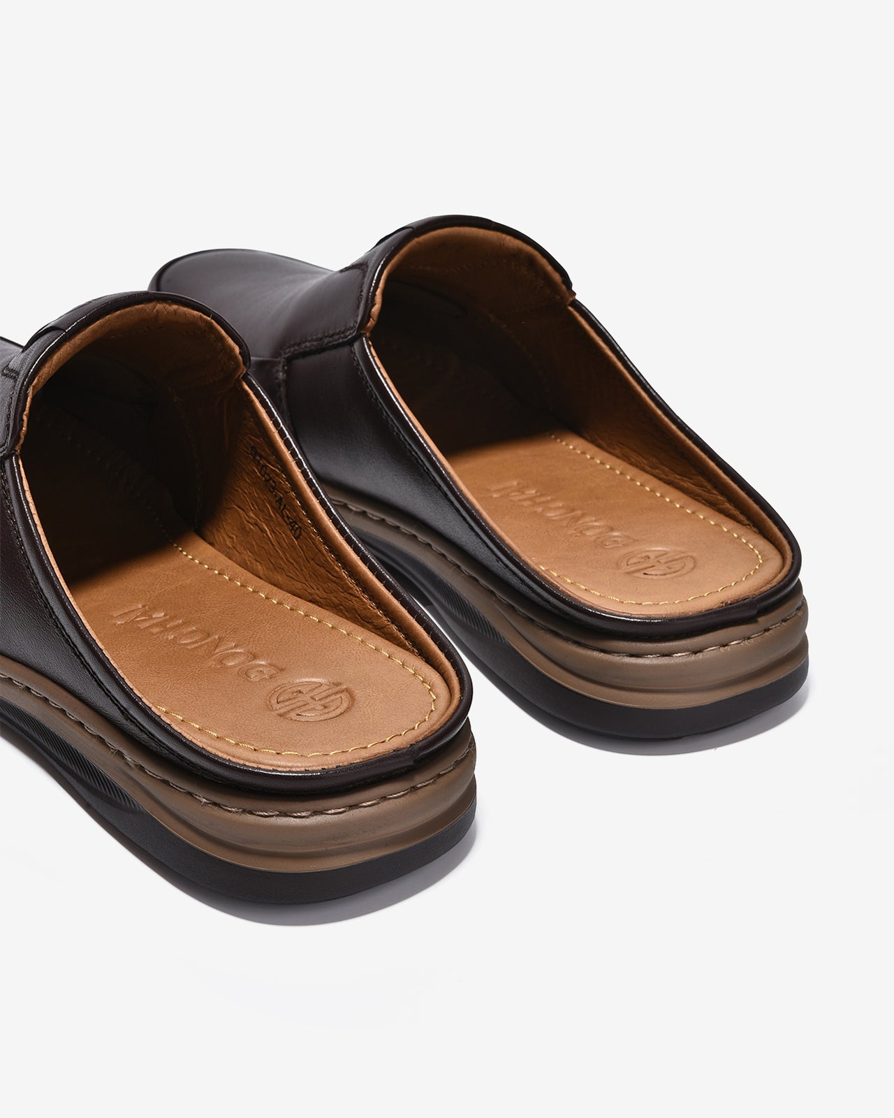 Dép Sapo Nam Đông Hải Da Trơn Dập Logo-G1023-Nâu Color1