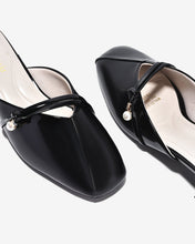 Dép Sapo Nữ Đông Hải Quai Đính Châu-G5853-Đen Bóng Color1