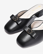 Dép Sapo Nữ Đông Hải Gót Vuông Đính Hoa-G5862-Đen Color1