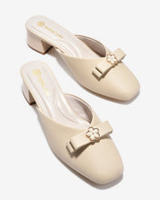 Dép Sapo Nữ Đông Hải Gót Vuông Đính Hoa-G5862Kem Color1