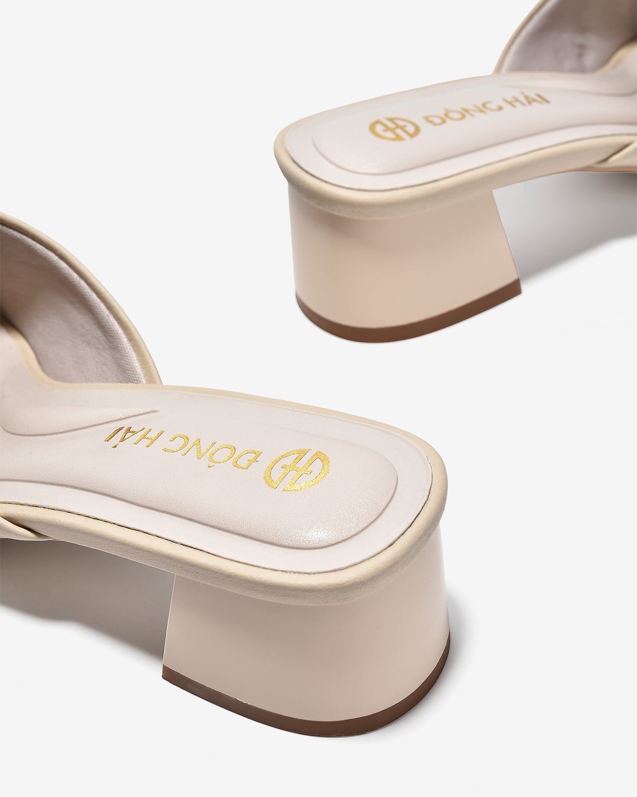 Dép Sapo Nữ Đông Hải Gót Vuông Đính Hoa-G5862Kem Color1