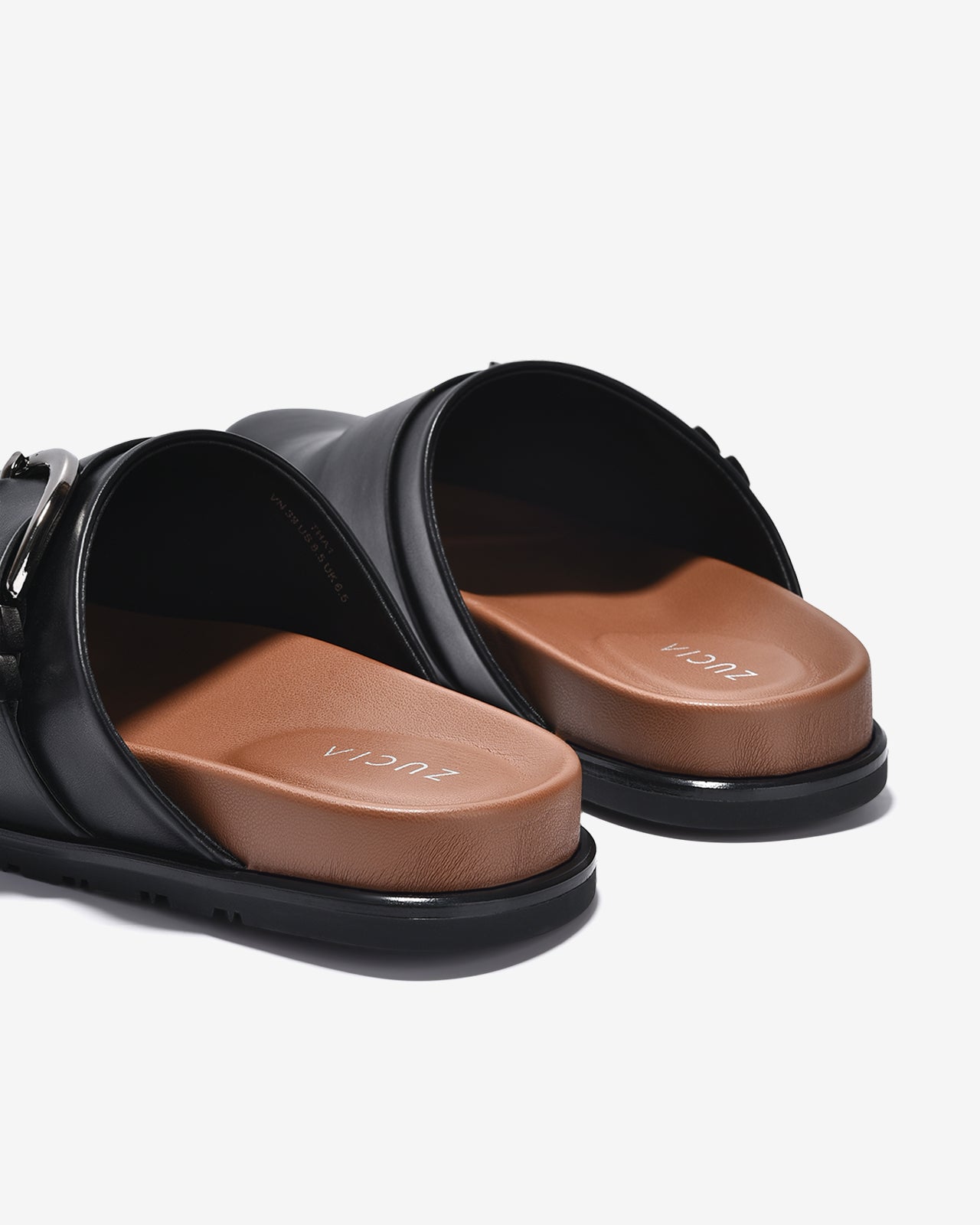 Dép Sapo Zucia Mũi Bo Tròn Khoá Kim Loại-GTHA1-Đen Color1