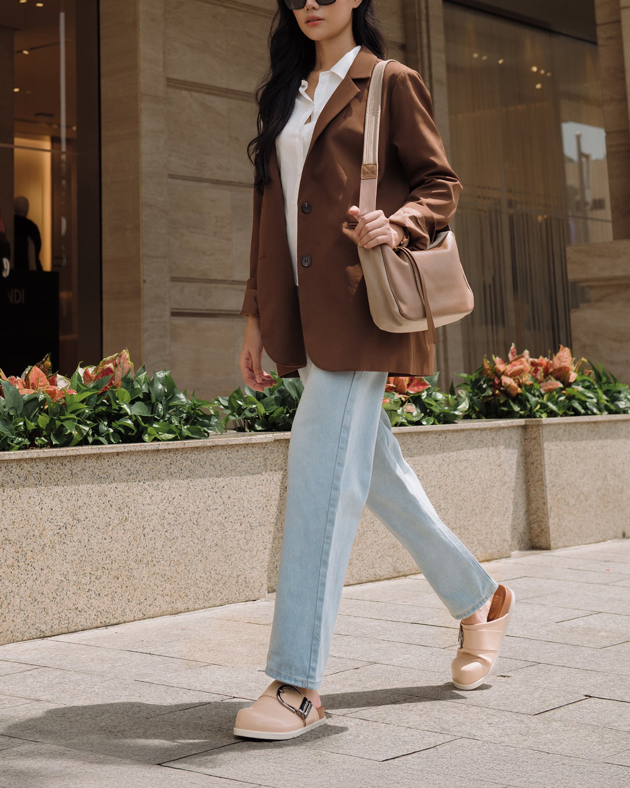 Dép Sapo Zucia Mũi Bo Tròn Khoá Kim Loại-GTHA1-Kem Color1