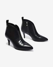 Giày Boot Nữ Zucia Mũi Nhọn Cổ Khoét Phối Thun-GTHB2-Đen Color1