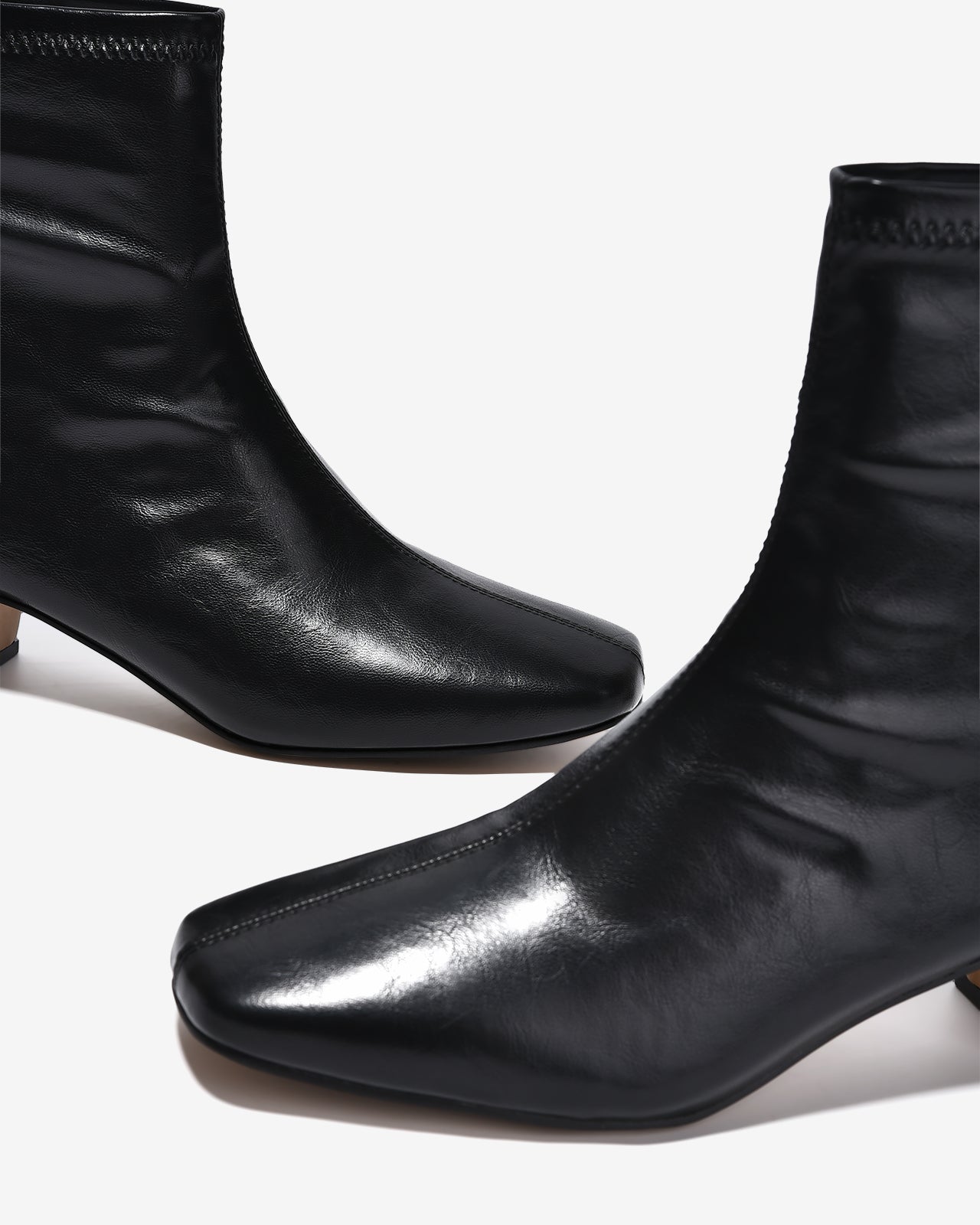 Giày Boot Nữ Zucia Mũi Vuông Chỉ May Dọc Đính Logo-GTHB3-Đen Color1