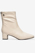 Giày Boot Nữ Zucia Mũi Vuông Chỉ Nổi Đính Logo-GTHB3Kem Color1First