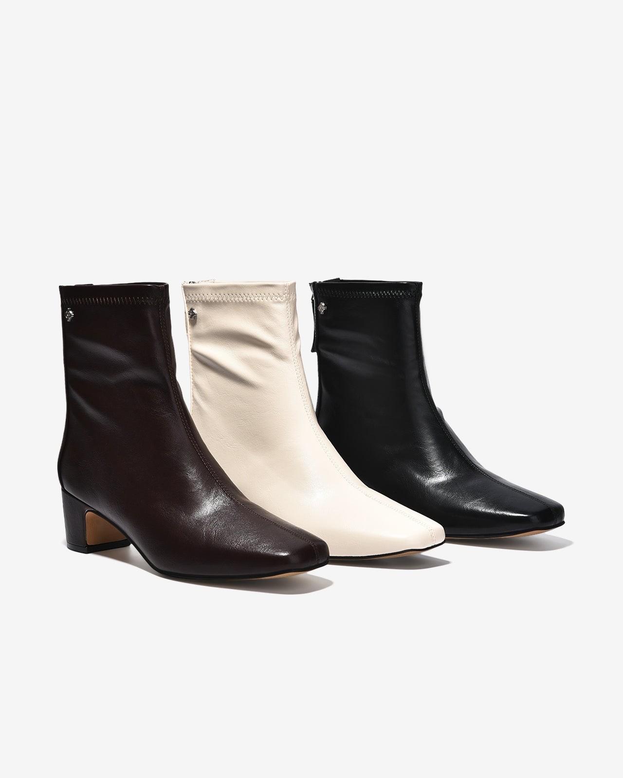 Giày Boot Nữ Zucia Mũi Vuông Chỉ Nổi Đính Logo-GTHB3-Nâu Color1