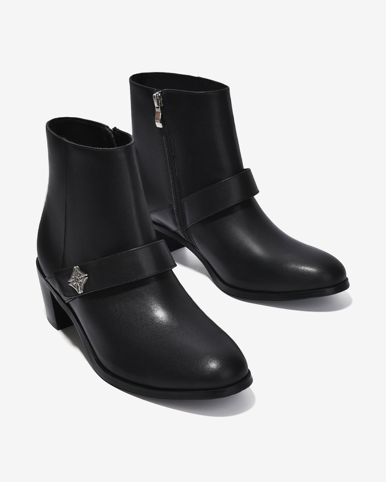 Giày Boot Nữ Zucia Mũi Tròn Quai Da Ngang Đính Logo-GTHB4-Đen Color1