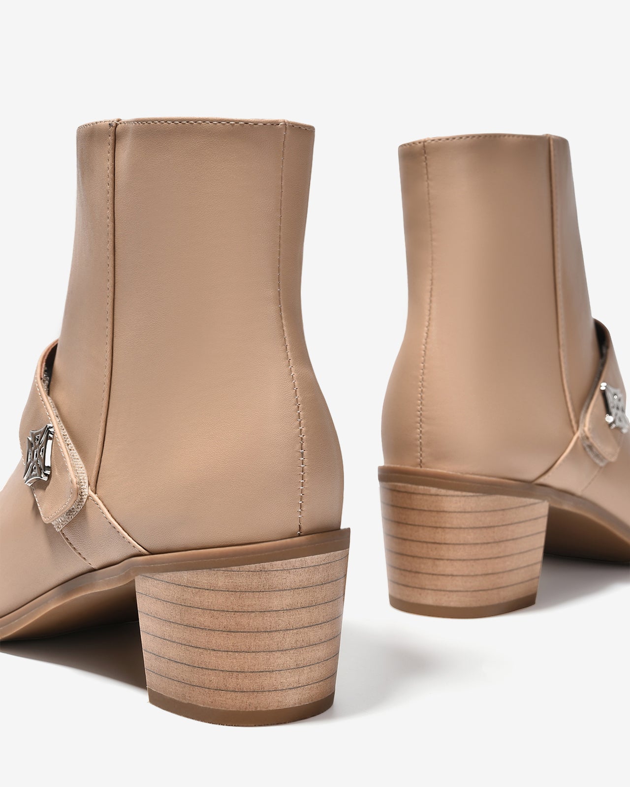 Giày Boot Nữ Zucia Mũi Tròn Quai Da Ngang Đính Logo-GTHB4Kem Color1