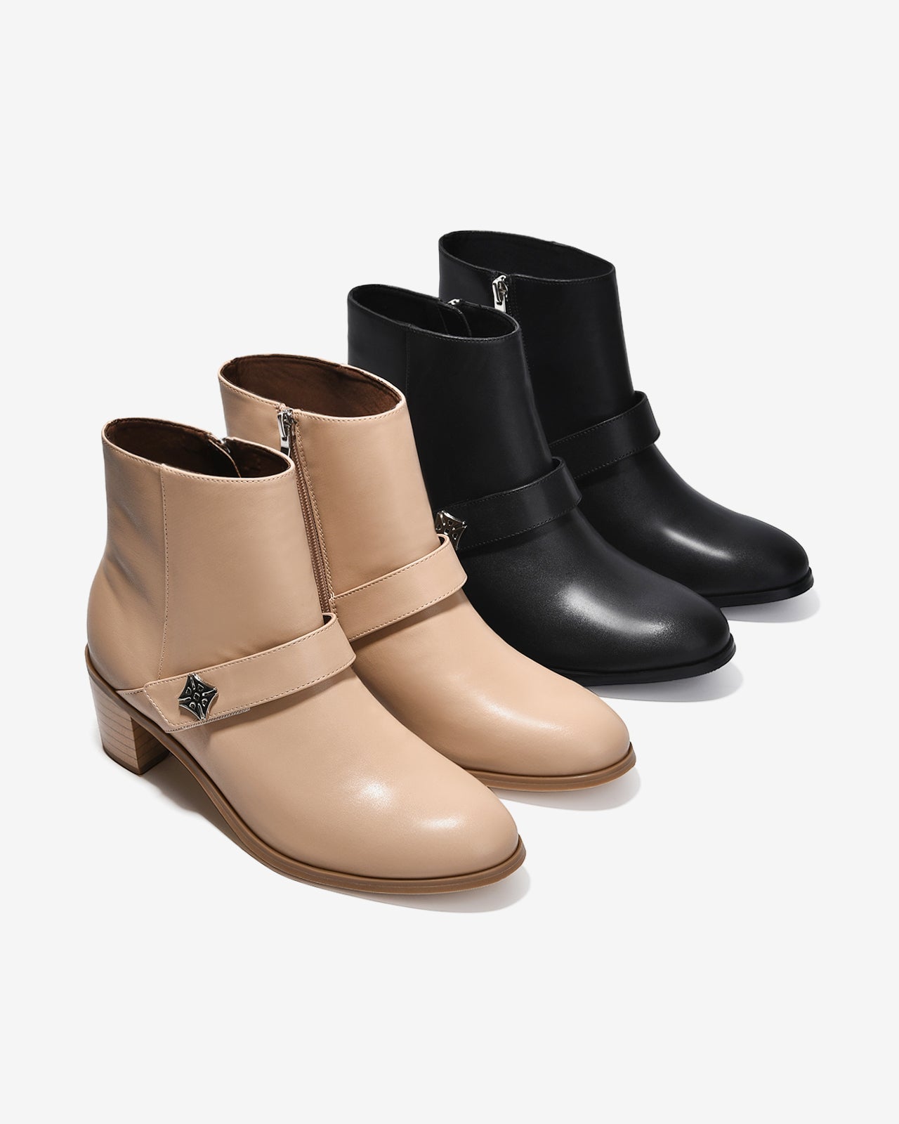Giày Boot Nữ Zucia Mũi Tròn Quai Da Ngang Đính Logo-GTHB4Kem Color1