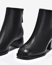 Giày Boot Nữ Zuciani Cổ Cao Vân Da Mờ Tự Nhiên-GCM33-Đen Color1