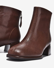 Giày Boot Nữ Zuciani Cổ Cao Vân Da Mờ Tự Nhiên-GCM33Nâu Color1