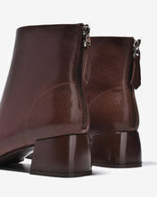 Giày Boot Nữ Zuciani Cổ Cao Vân Da Mờ Tự Nhiên-GCM33-Nâu Color1