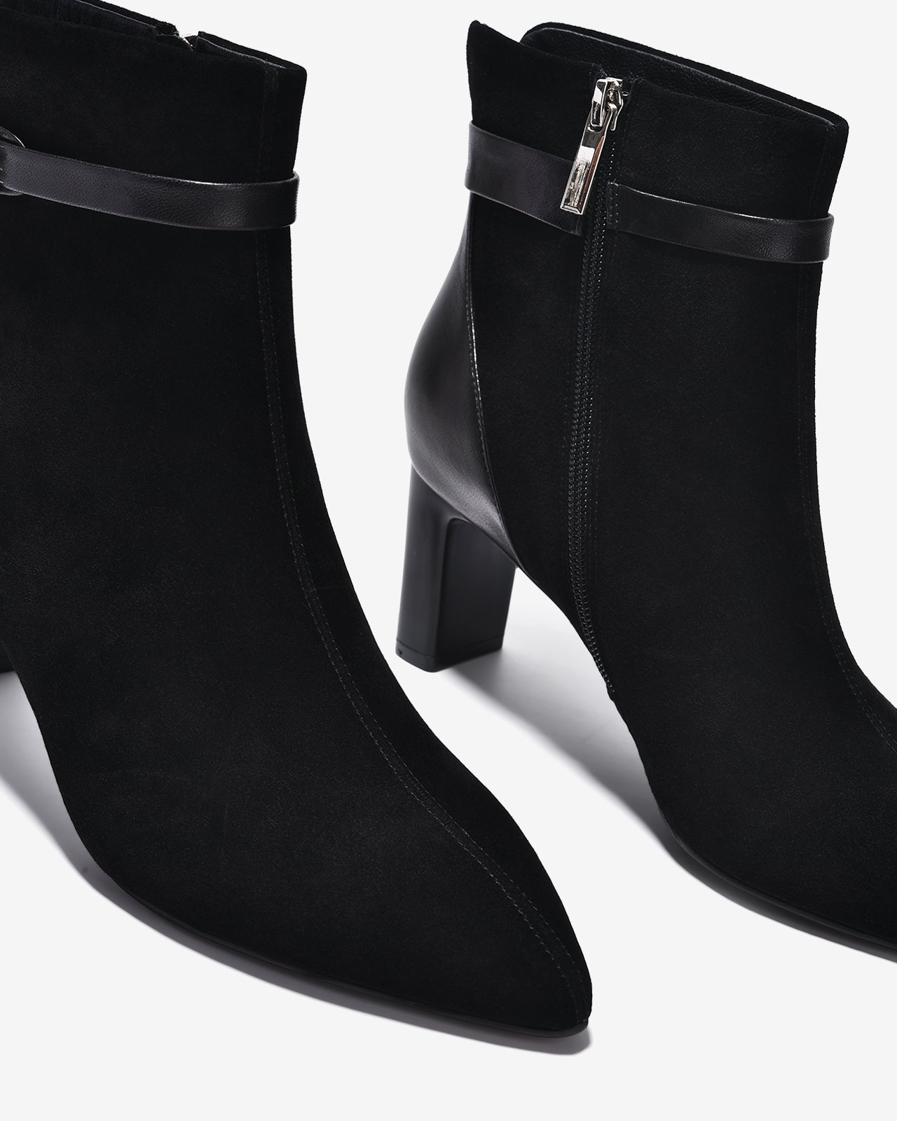 Giày Boot Nữ Zuciani Phối Da Lộn Đính Đá-GCM34-Đen Color1